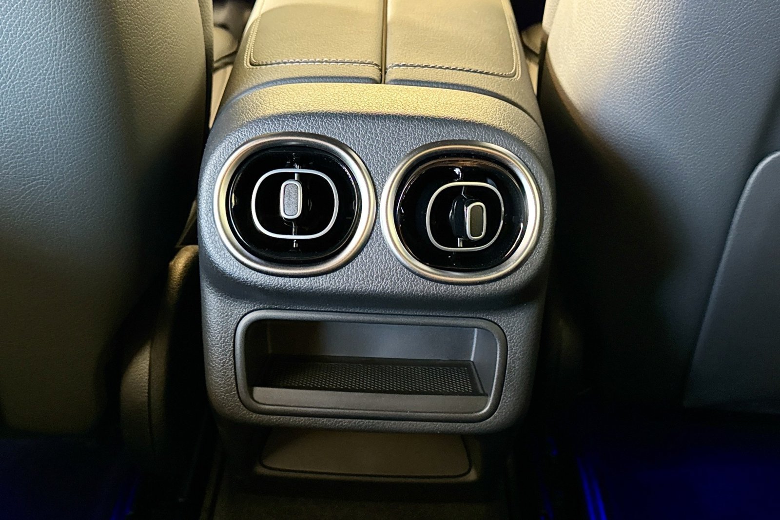 New 2026 Black Mercedes-Benz GLC 300 image 22
