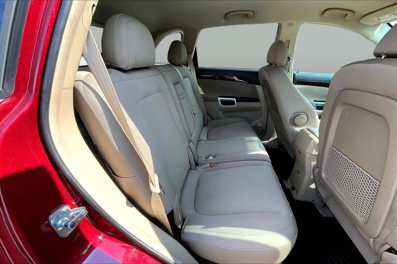 Used 2008 Ruby Red Saturn XR image 19