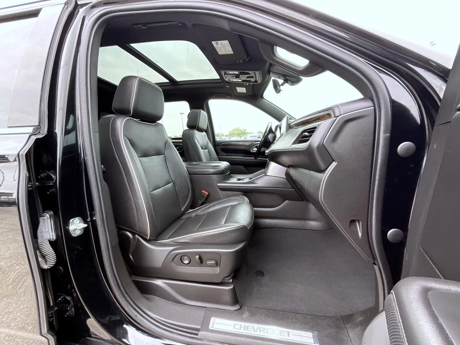 Used 2021 Black Chevrolet Premier image 15