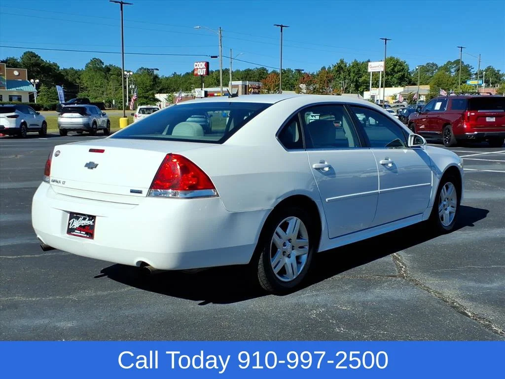 Used 2012 SUMMIT WHITE Chevrolet LT Fleet image 6