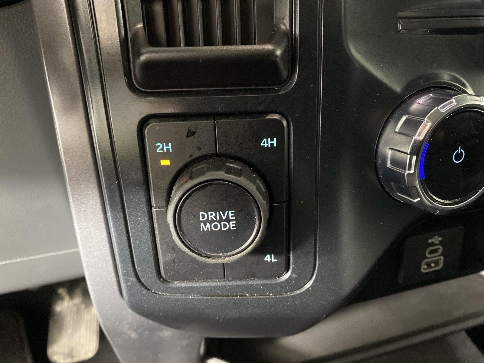 Used 2025 Atlas Blue Ford XLT image 20