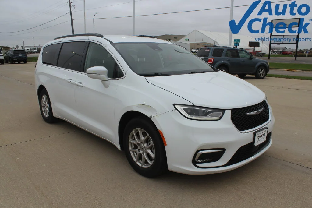 2022 Chrysler Pacifica Touring L