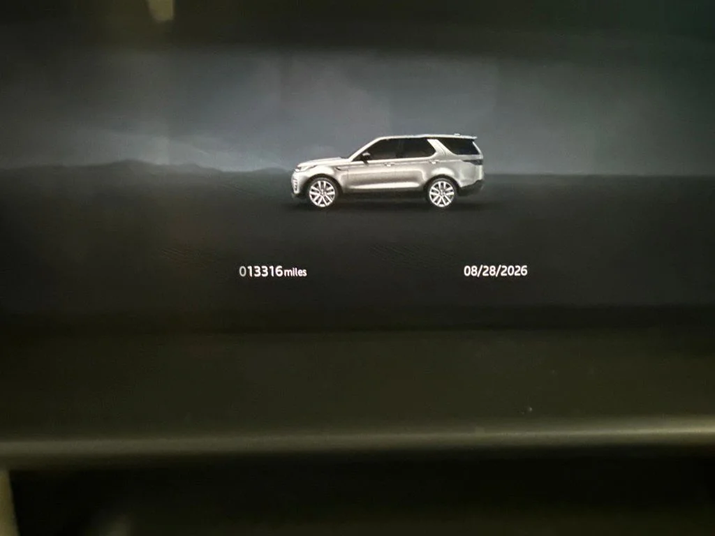 Used 2025 Gray Land Rover Dynamic SE image 6