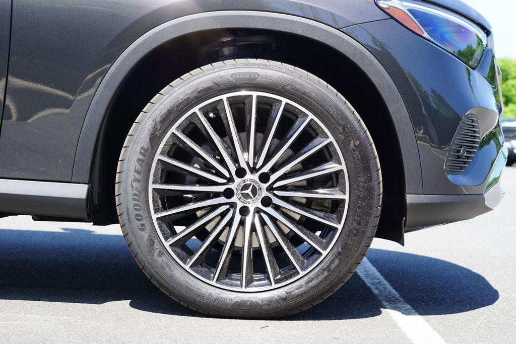New 2026 Graphite Grey Metallic Mercedes-Benz GLC 300 image 83