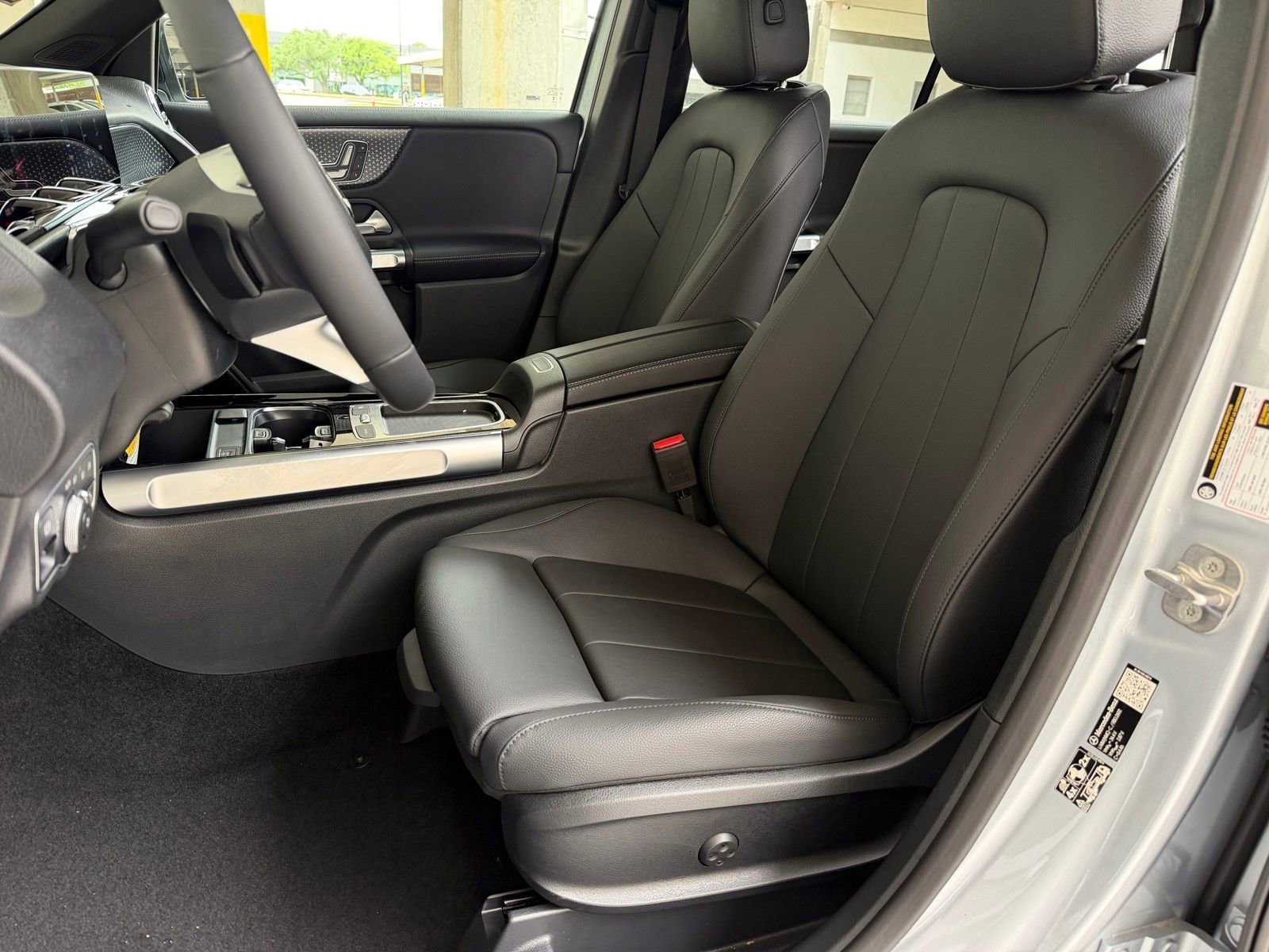 New 2026 Cirrus Silver Metallic Mercedes-Benz GLB 250 image 34