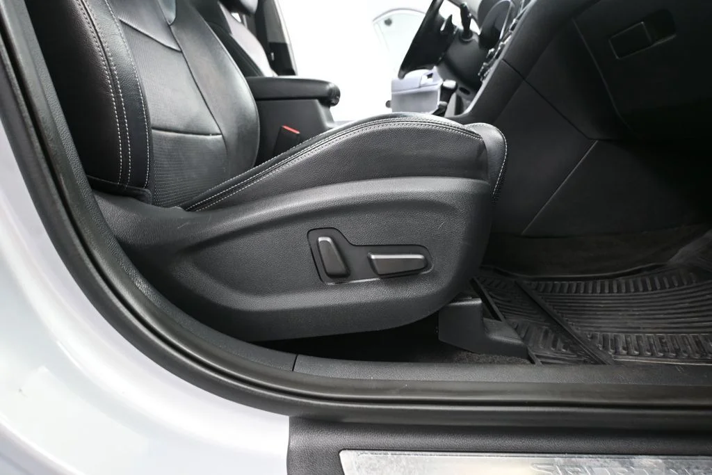 Used 2019 Silver Kia SX image 47