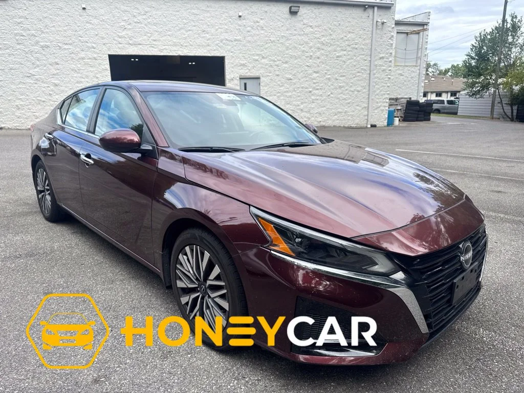 Certified Used 2023 Red Nissan 2.5 SV image 1