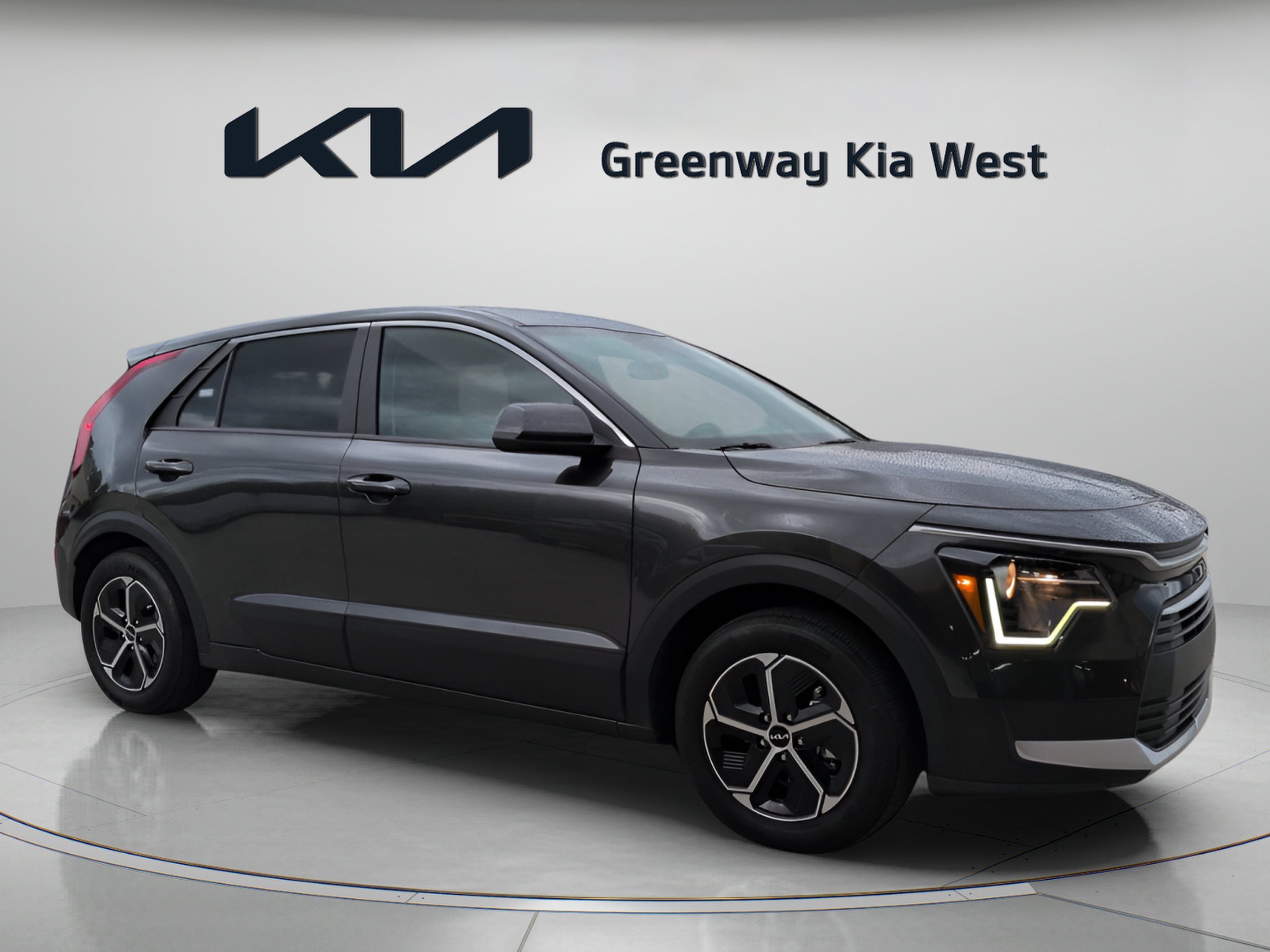 Certified Used 2024 Graphite Gray Kia LX image 2