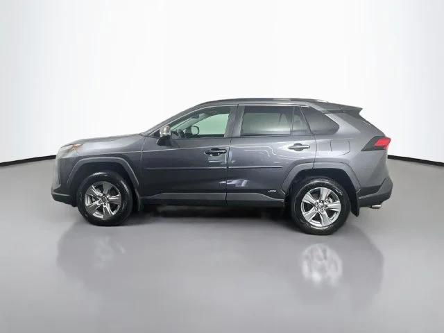 Used 2022 Magnetic Gray Metallic Toyota XLE image 6
