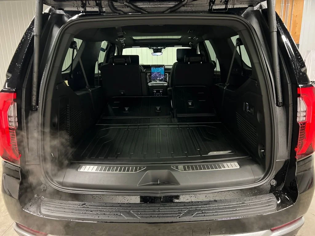2026 GMC Yukon XL Denali - Photo 11