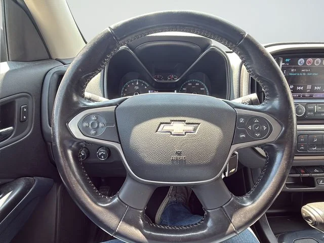 Used 2017 Red Chevrolet Z71 image 26