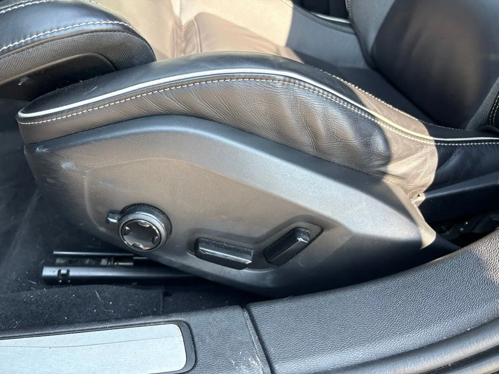 Used 2019 Black Volvo T6 R-Design image 14