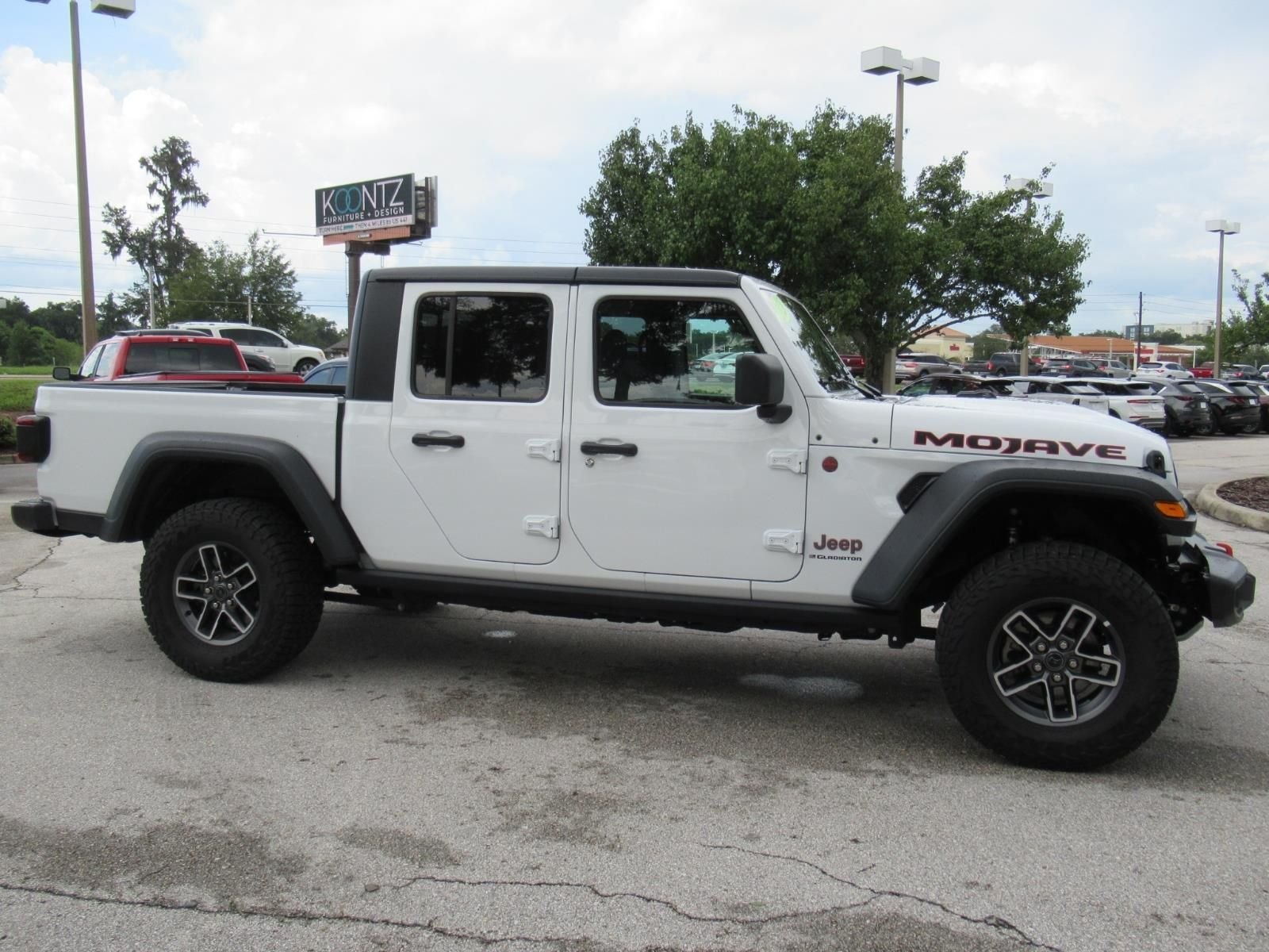 Used 2026 White Jeep Mojave image 2