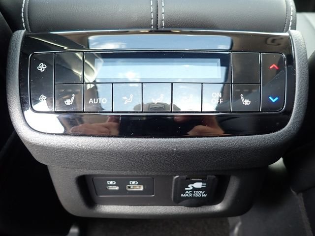 Certified Used 2024 Black INFINITI Sensory image 16