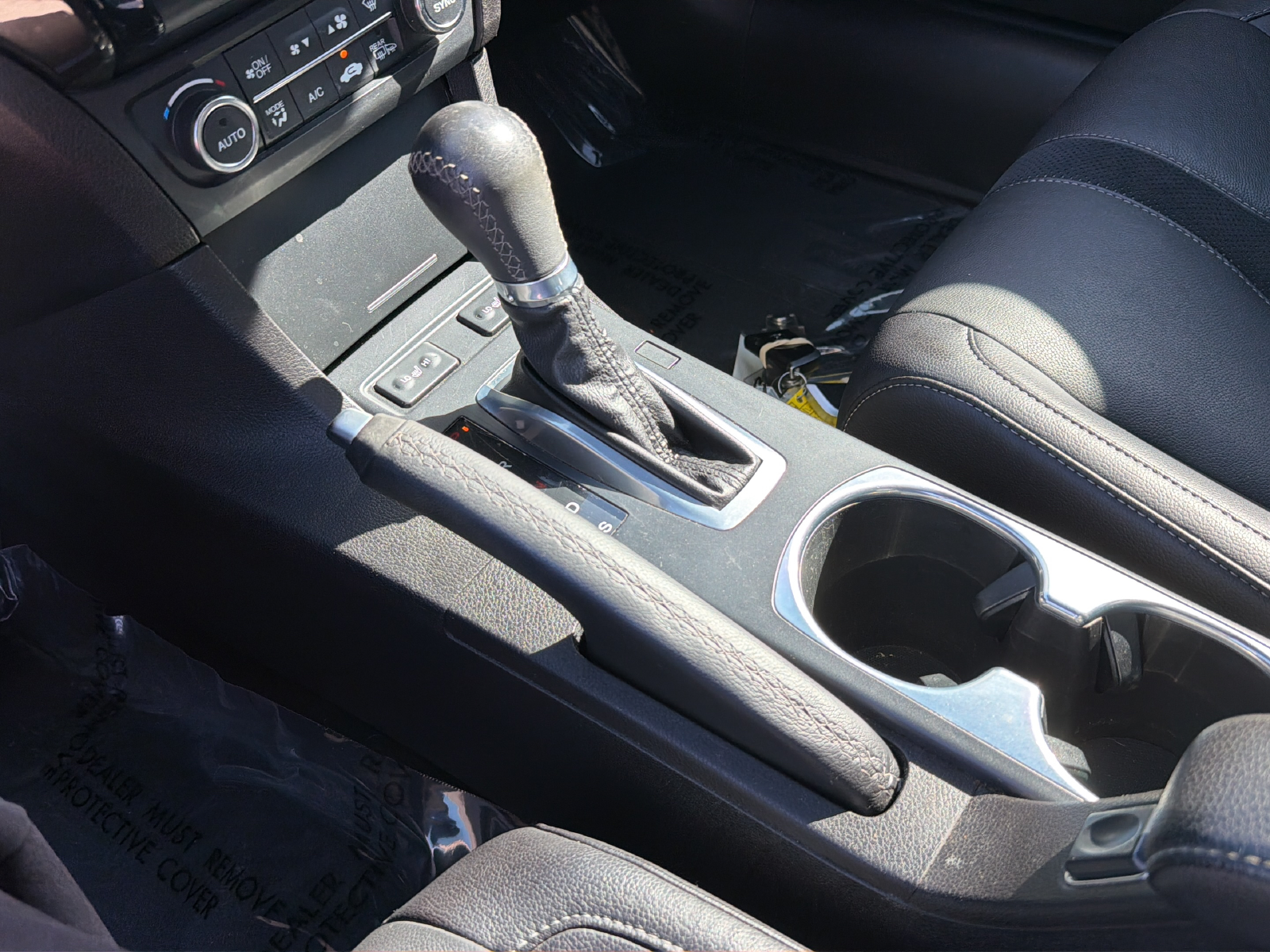 Used 2020 Platinum White Pearl Acura Premium and A-SPEC Packages image 30