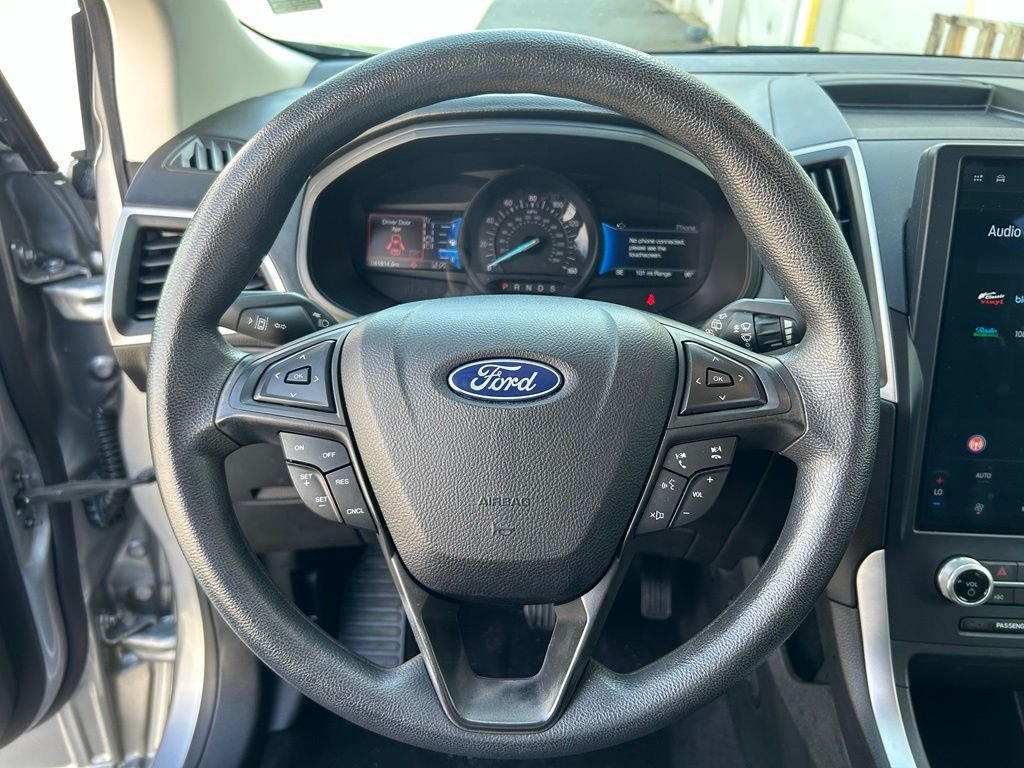 Used 2022 Silver Ford SE image 13
