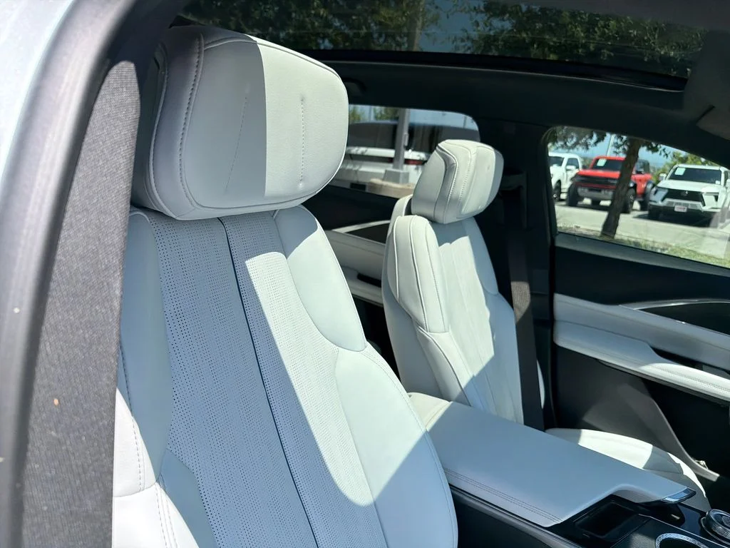 Used 2024 White Cadillac Luxury image 38