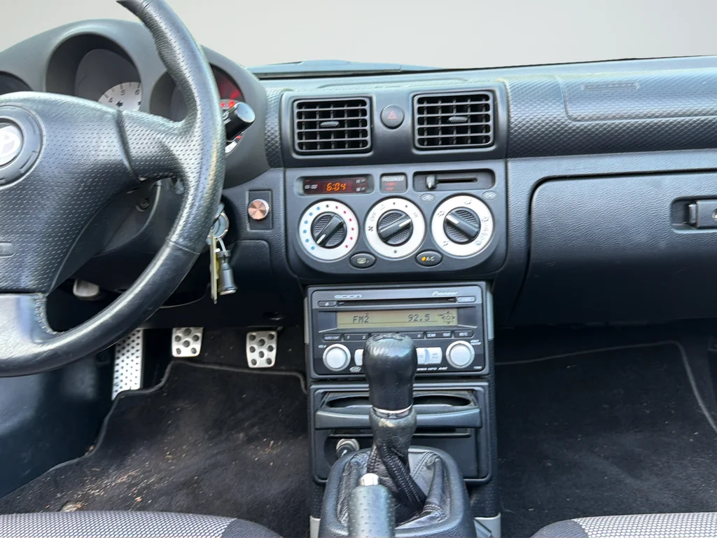 Used 2000 Red Toyota Base image 26