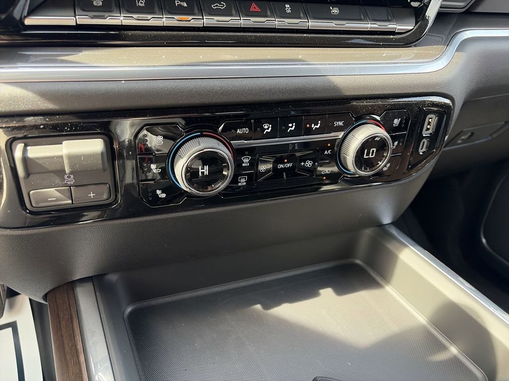 2026 Chevrolet Silverado 3500 HD High Country - Photo 19