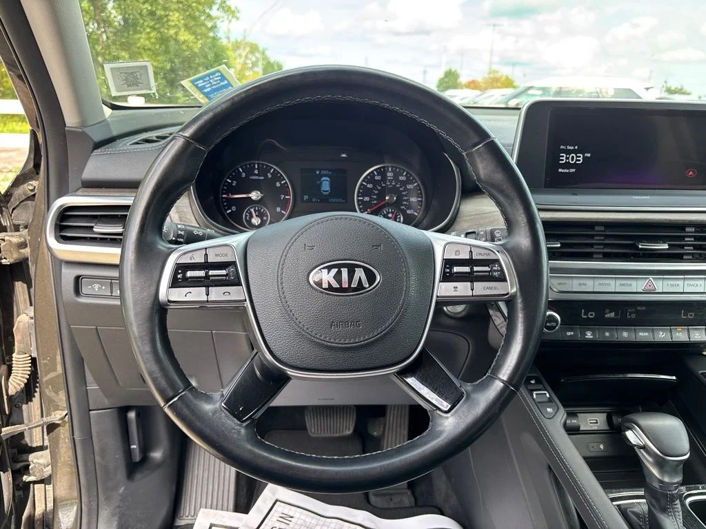 Used 2021 Green Kia EX image 20