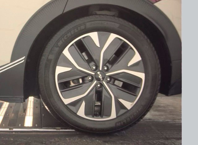 Used 2024 Glacier Kia Light image 19