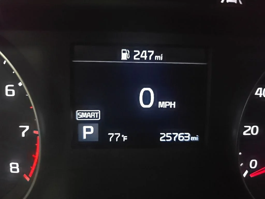 Used 2019 Red Kia EX image 22