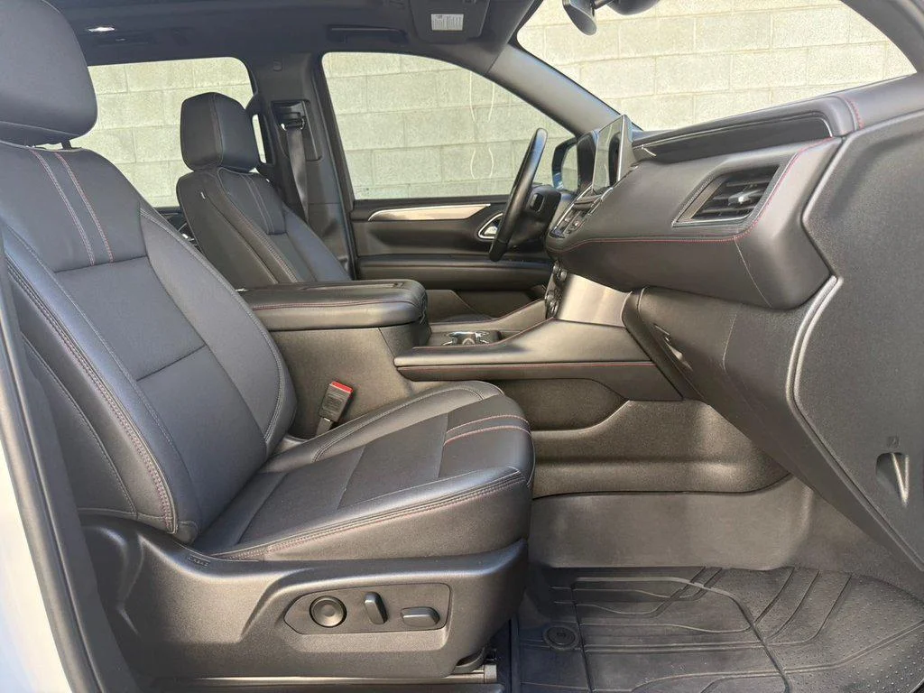 2024 Chevrolet Suburban RST - Photo 24