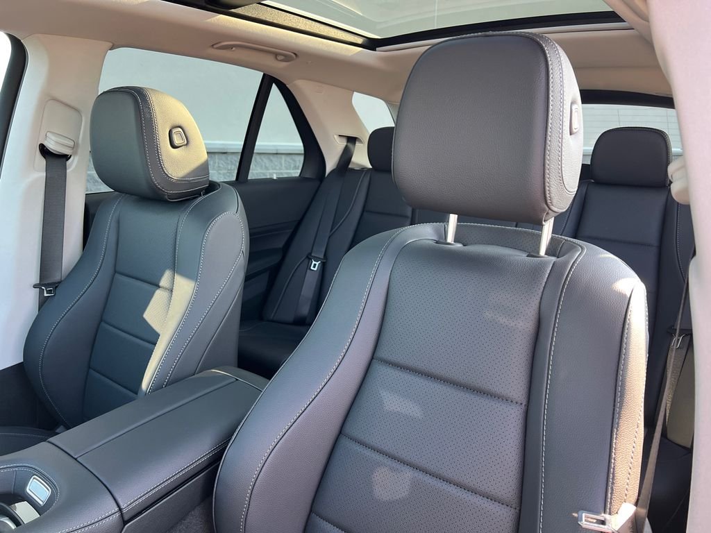 New 2026 Selenite Grey Metallic Mercedes-Benz GLE 450 image 15