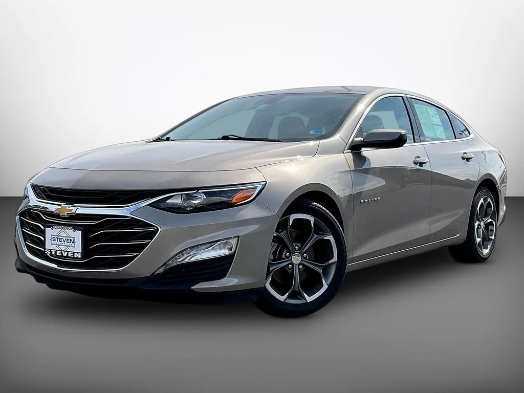 Certified Used 2023 Mineral Gray Metallic Chevrolet LT image 3