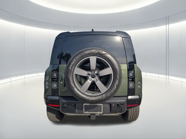 New 2026 Woolstone Green Land Rover X-Dynamic SE image 6