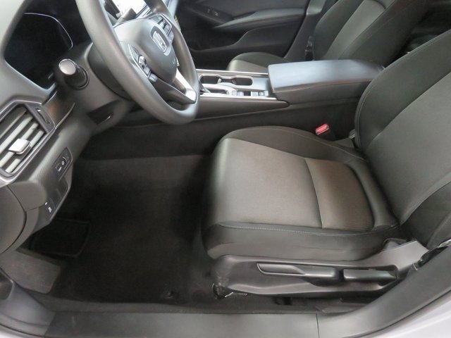 Used 2021 Lunar Silver Metallic Honda LX image 21