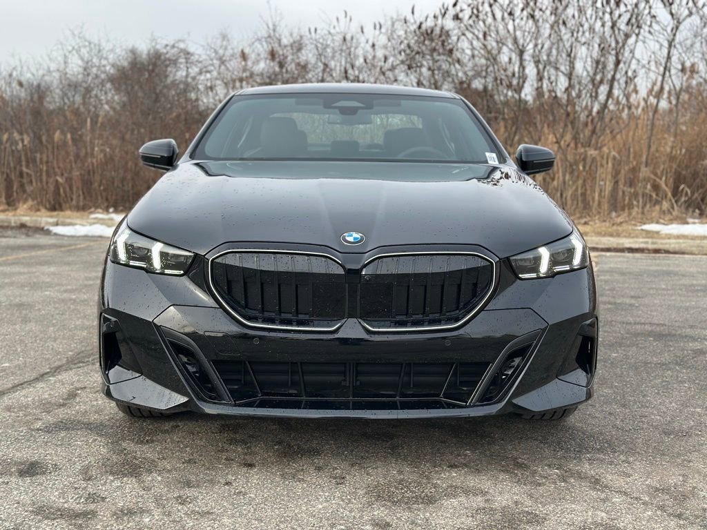 New 2026 Black Sapphire Metallic BMW 530i xDrive image 2