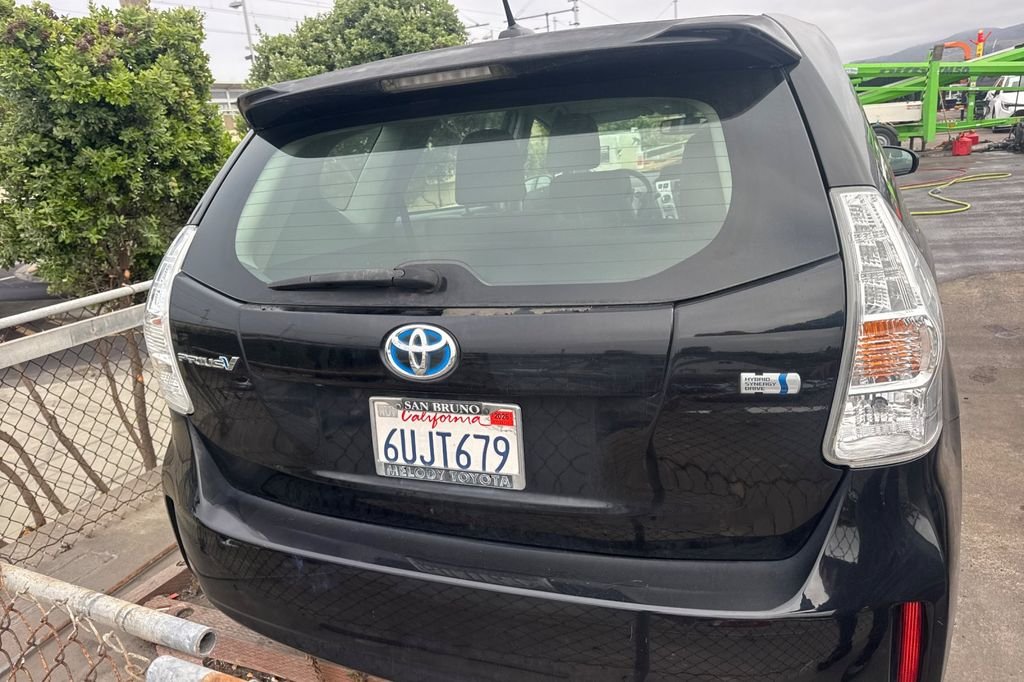 Used 2012 Black Toyota Five image 6