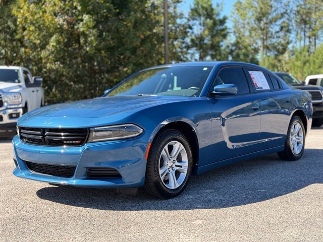 Used 2020 Blue Dodge SXT image 3