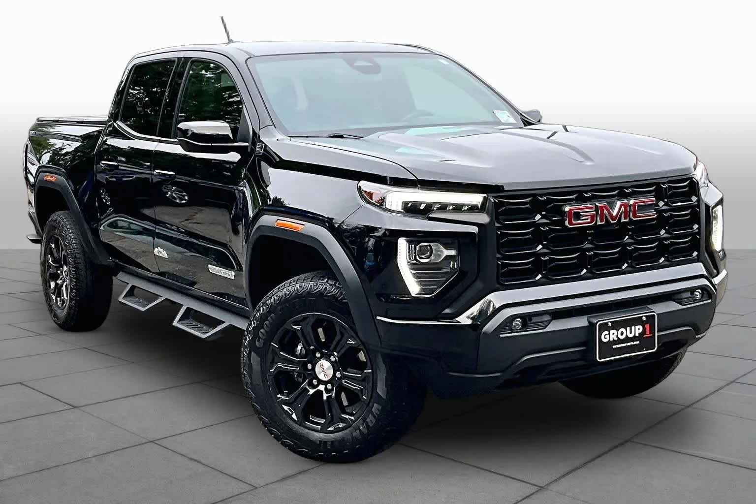 Used 2024 Onyx Black GMC 4WD Elevation image 3