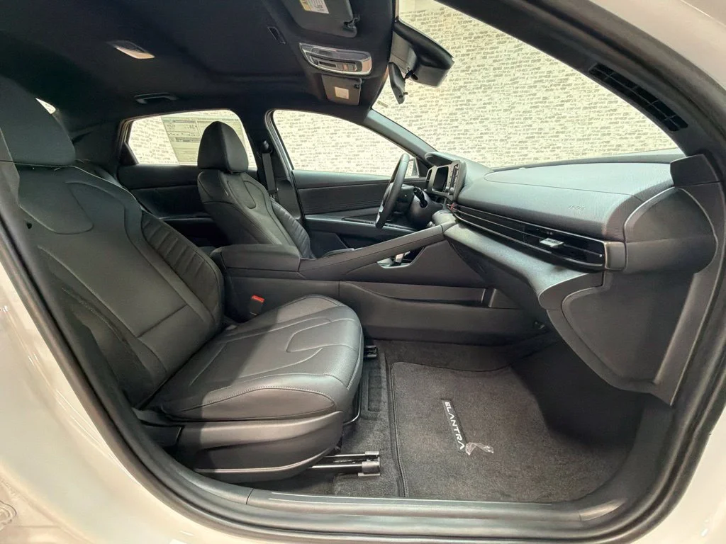New 2026 Serenity White Hyundai SEL Sport image 11