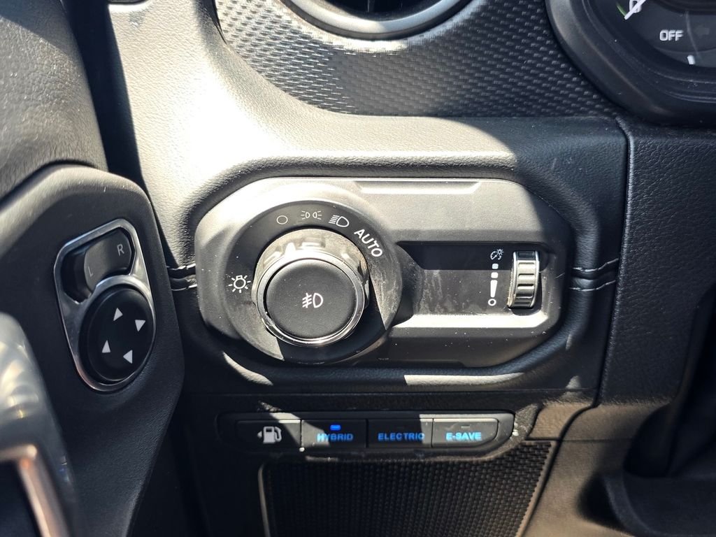 Used 2024 Gray Jeep Rubicon 4xe image 36