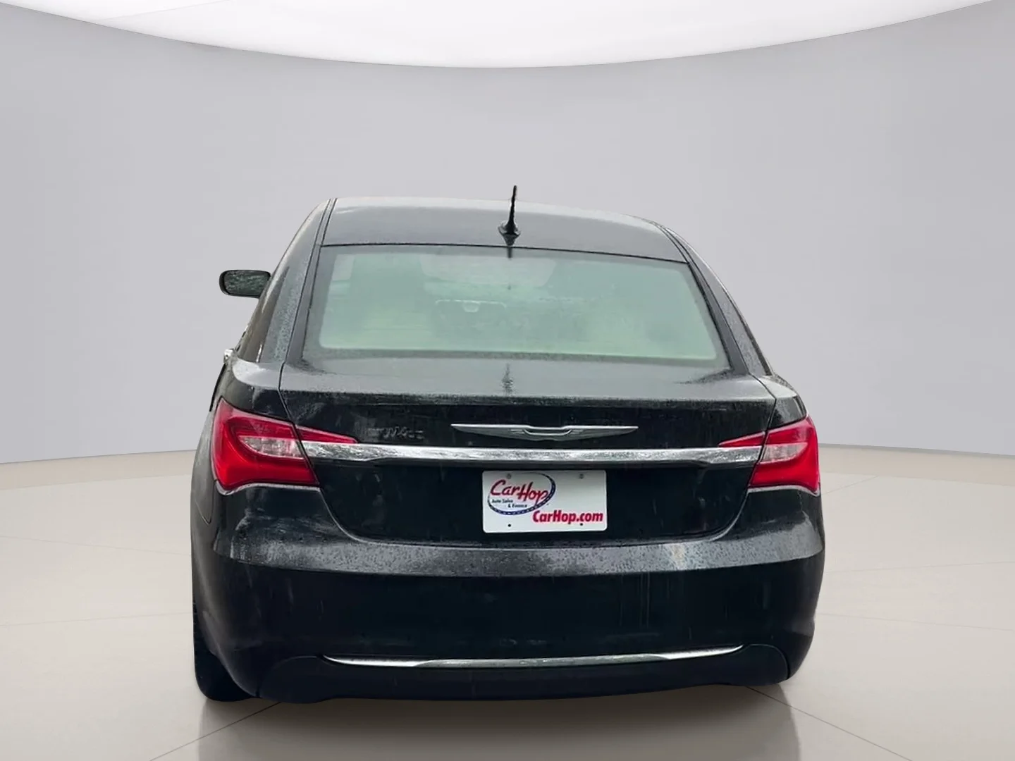 Used 2012 Black Chrysler LIMITED image 4