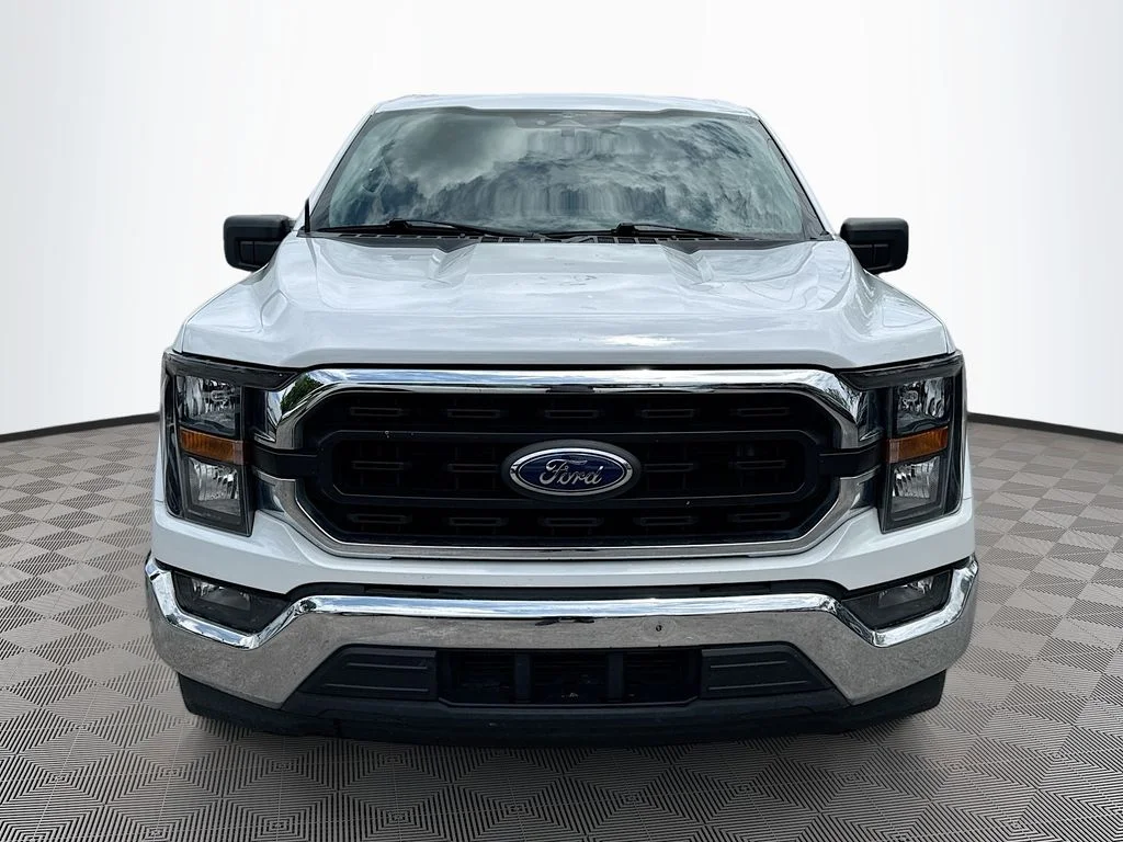 Used 2023 White Ford XLT image 2