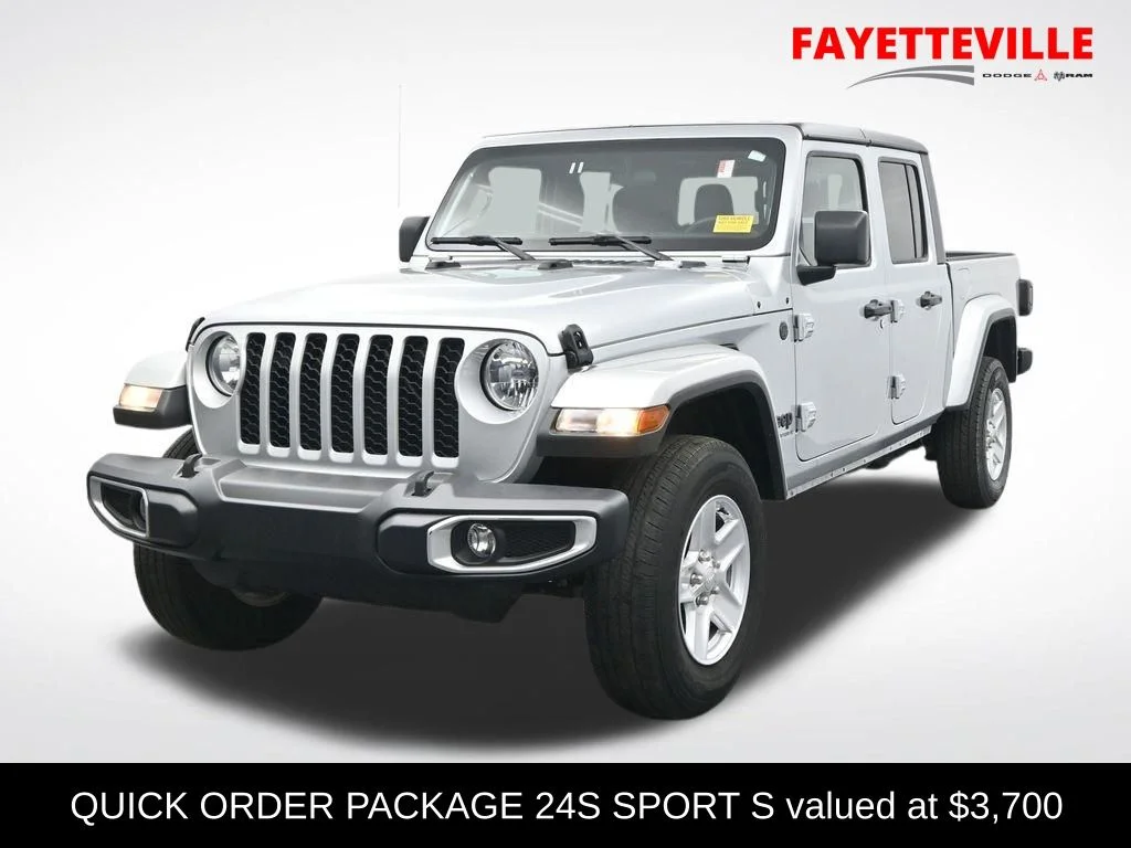 2023 Jeep Gladiator Sport S's photo