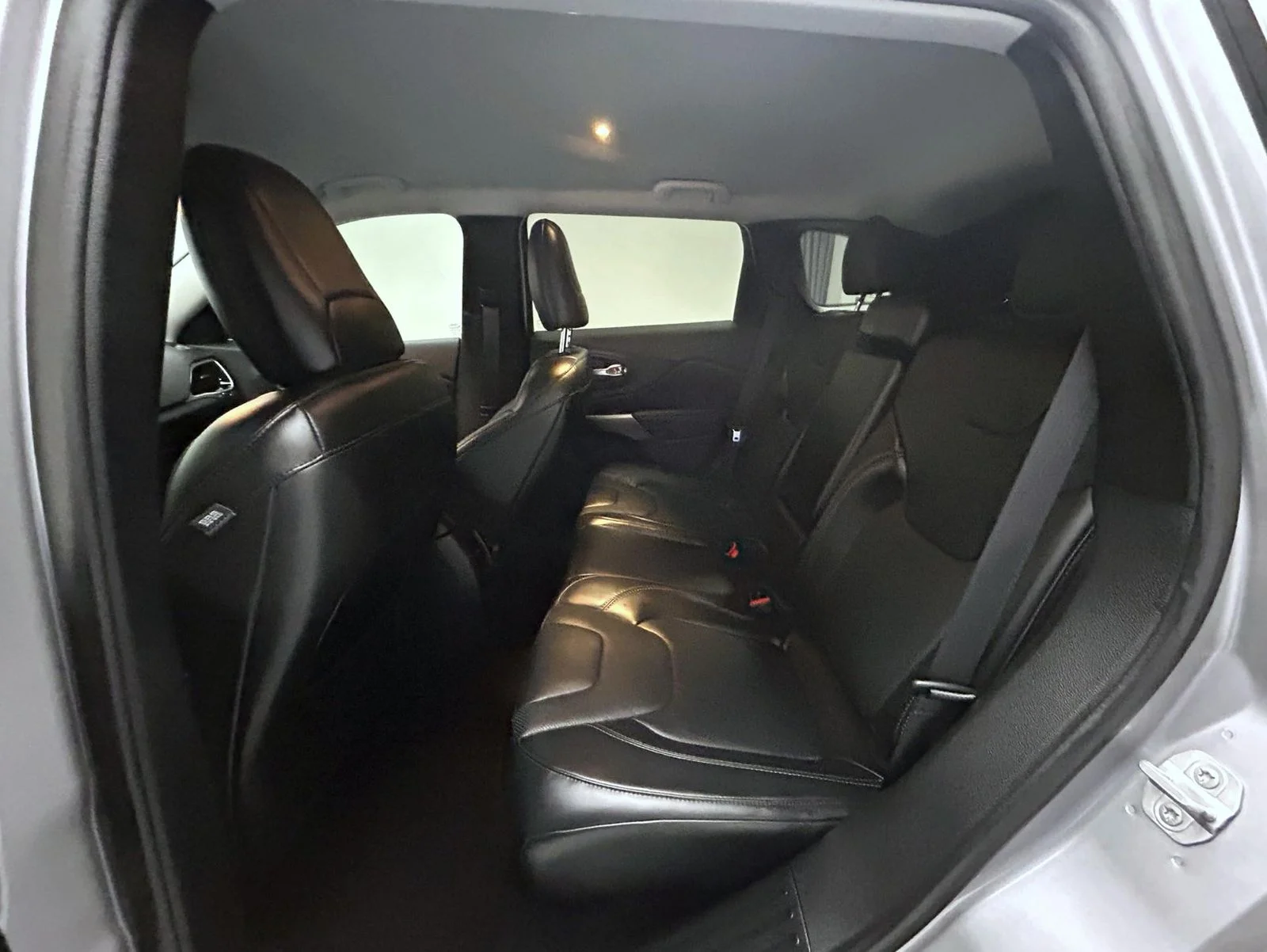 Used 2020 Silver Jeep Limited image 19