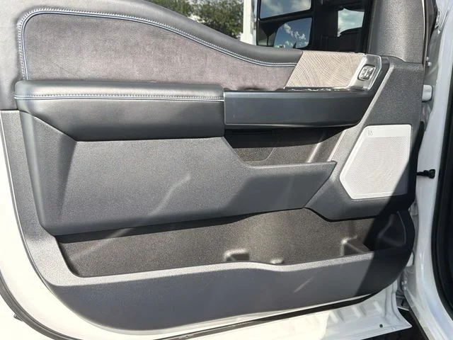 Used 2025 White Ford Platinum image 20