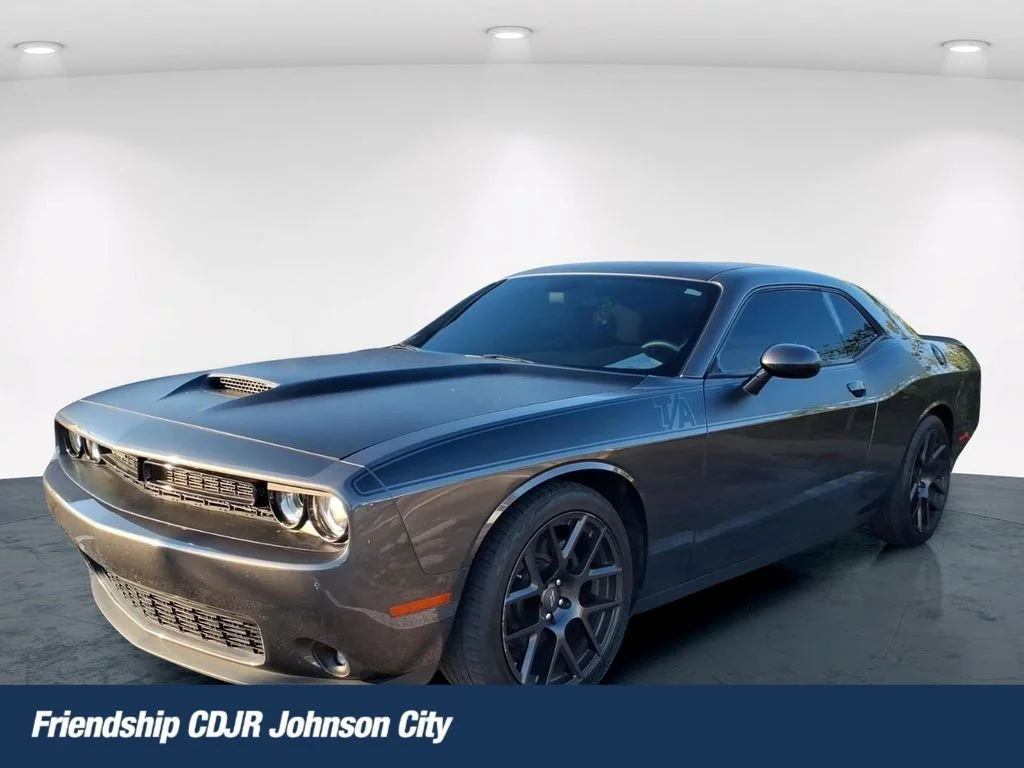 Used 2018 Gray Dodge R/T image 1