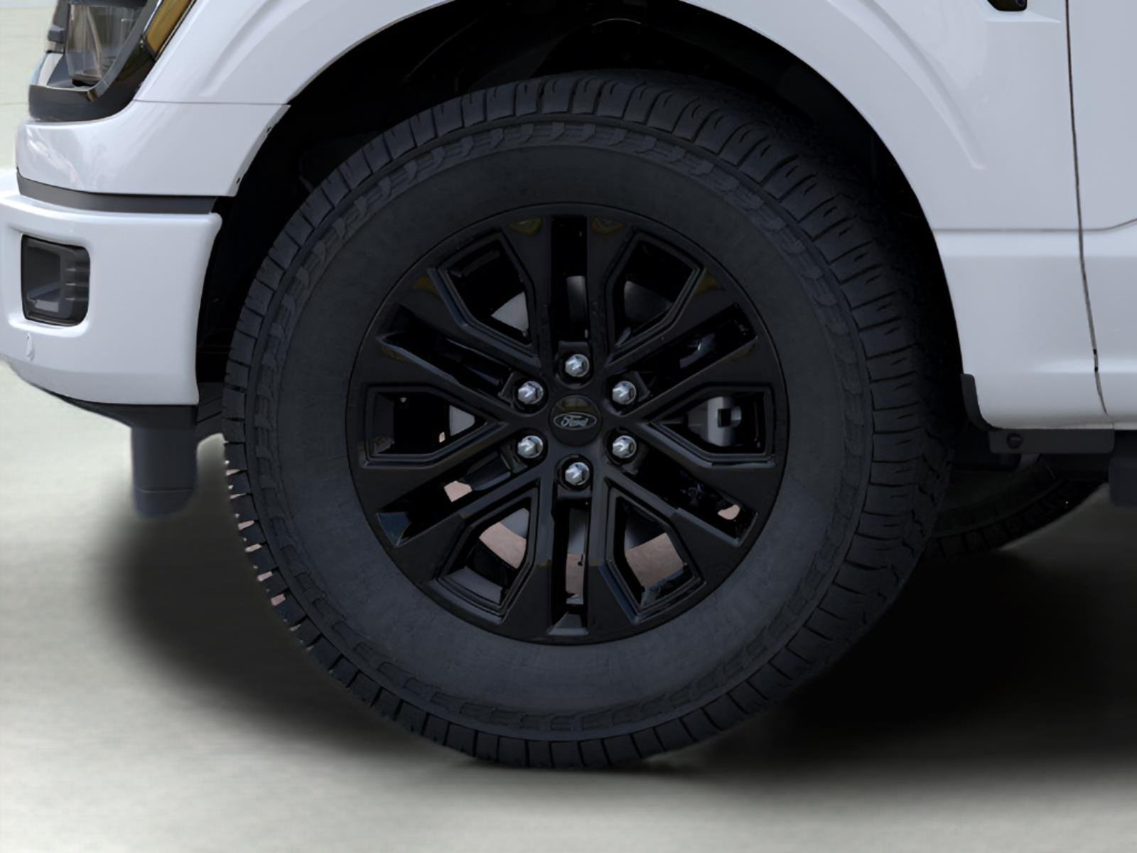 New 2026 Oxford White Ford XLT image 19
