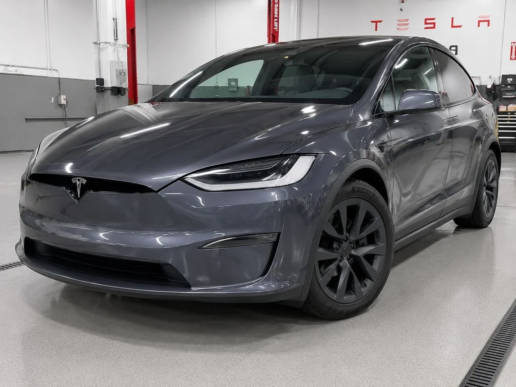 Used 2023 Gray Tesla Standard Range image 1