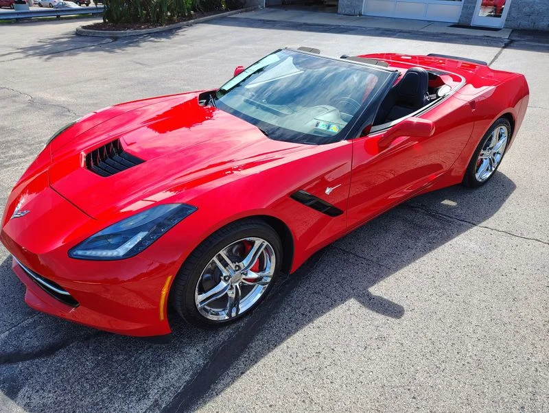 Used 2017 Red Chevrolet Stingray image 11