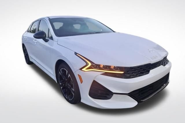 Used 2023 White Pearl Kia GT-Line image 3