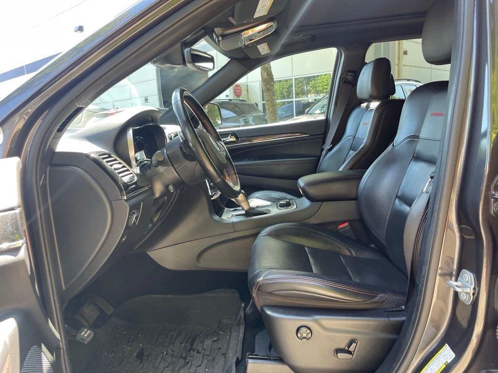 Used 2020 Granite Crystal Metallic Clearcoat Jeep Trailhawk image 18