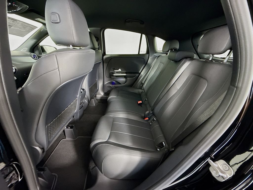 Used 2025 Black Mercedes-Benz GLA 250 image 23
