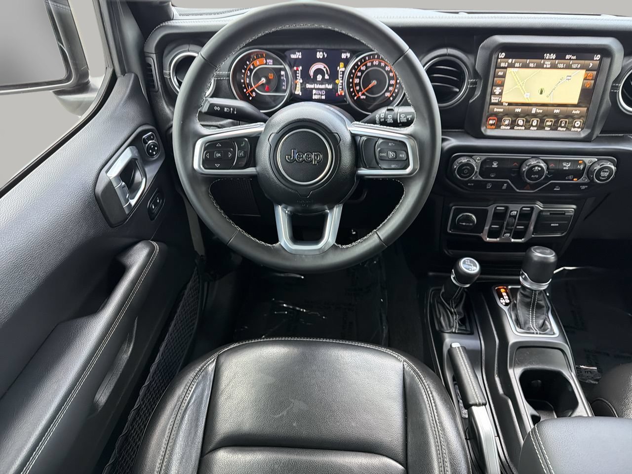 Used 2022 Sting-Gray Clearcoat Jeep Unlimited Sahara image 13